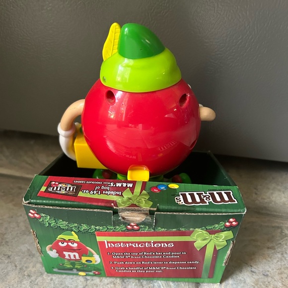 NEW 2013 Limited Edition Holiday M&M Red Santa’s Lil’ Elf Candy Dispenser - Picture 2 of 2